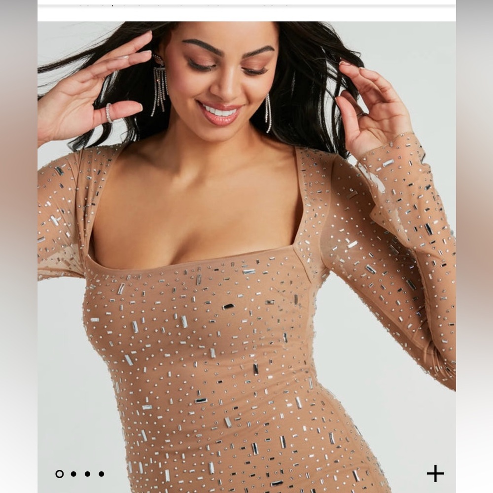 Windsor Dazzling Glam Long Sleeve Rhinestone
Mesh Mini Dress gently used 1 time